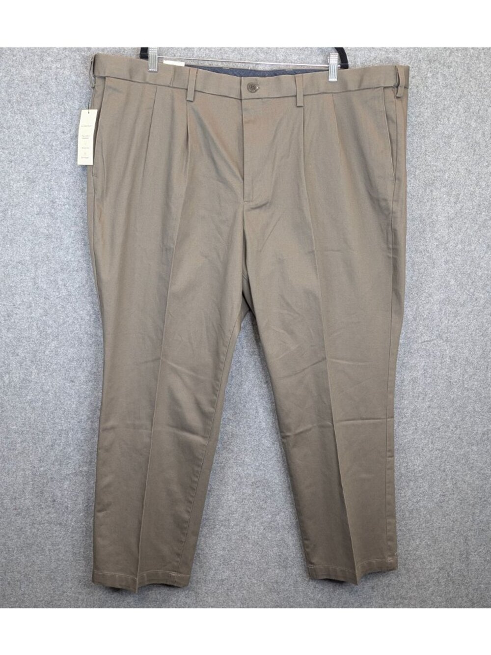 Dockers Khaki Lux Stretch Big Tall Classic Fit Pleated Pants 48x30 Flex Comfort